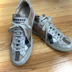 Original Burberry shoes. Made in Portugal size 37.5